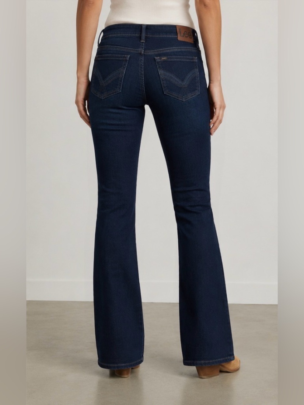 LEE PLATINUM Women's Dark Blue Bootcut Jeans Slimming & Flattering Sz 10, 32x30 - Picture 4 of 14